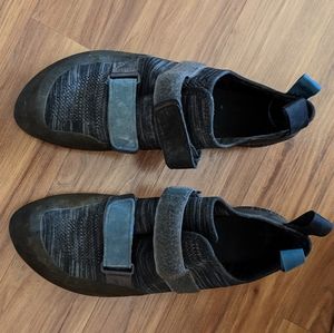 Men's 12.5 Black Diamond climbing shoes